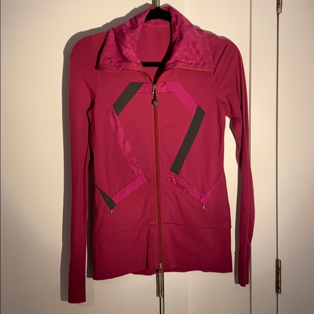 lululemon athletica Women's Berry Zip-Up Jacket with Dark Accent